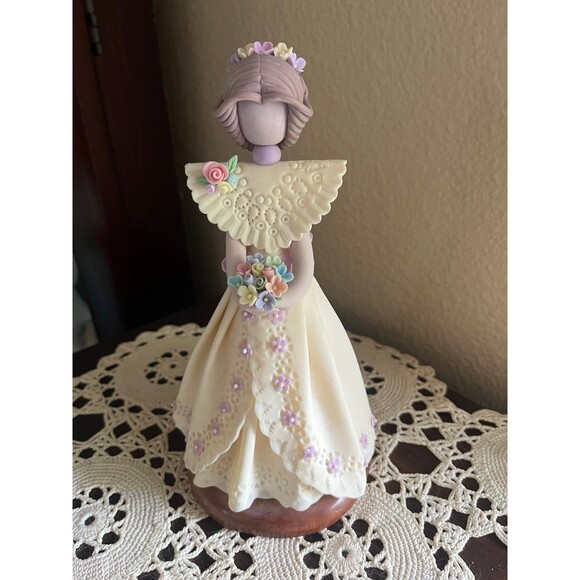 Vintage Dominican Republic Faceless Figurine - Picture 1 of 6